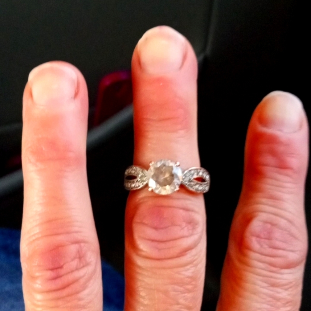 Ring - Picture 4 of 4